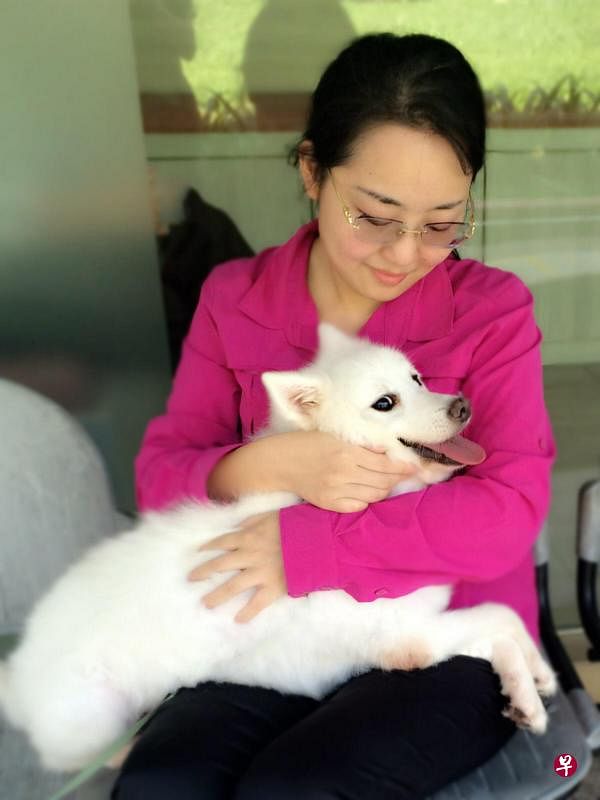 童心的好友是曾经陪伴她、能感受她喜怒哀乐的忠犬缘缘。（受访者提供）