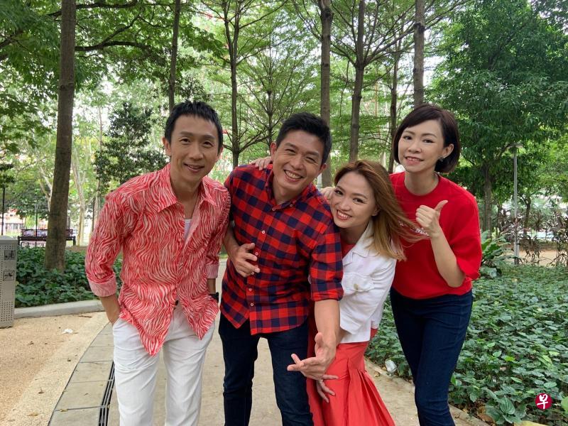 王德明（左起）、温国贤、洪菁云、陈丽仪献唱本地国庆歌曲。（电台96.3好FM提供）