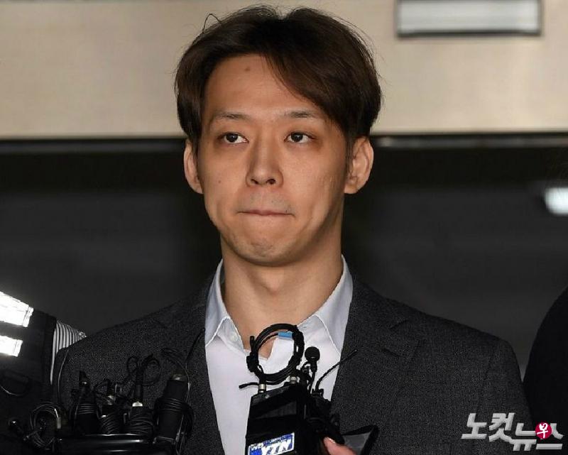 2016年，朴有天因涉嫌性暴力而在首尔江南警察署内接受了调查。（NOCUT新闻提供）