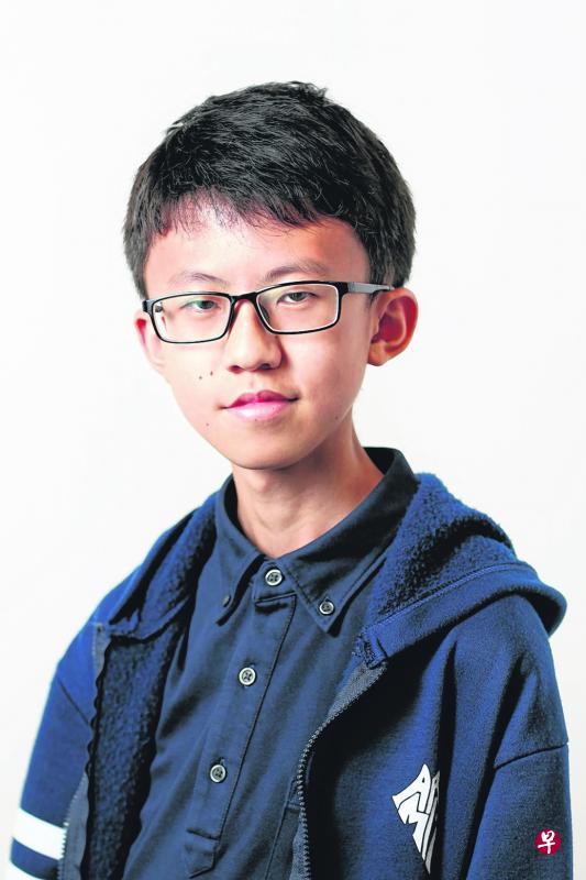 正方二辩陈杰凯（华侨中学高中部高一）