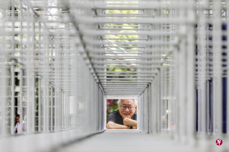 ▲80岁的黄建隆是开埠200年历史体验展最年长的义工。（林国明摄）