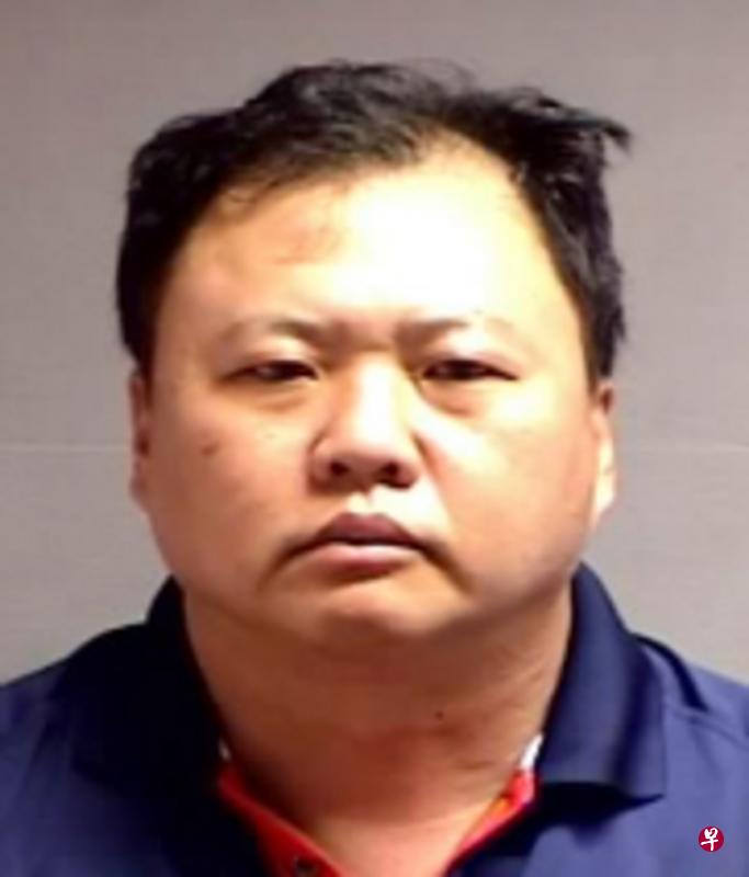死者崔雅洁（右）失联九天后被发现遭杀害。被告邱贵福（左）被判终身监禁。（互联网／警方提供）