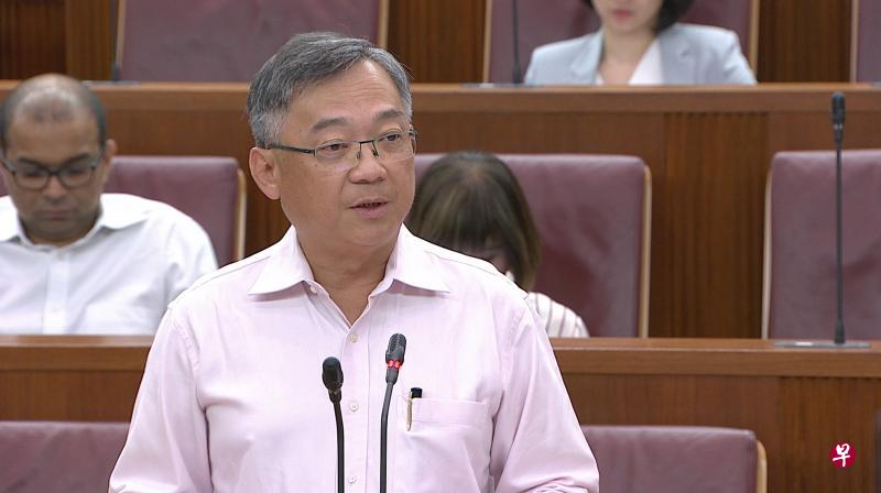 颜金勇指出，终身护保及长期护理法案通过后，所有终身护保和乐龄健保基本保单都将由政府统一管理。（gov.sg截图）