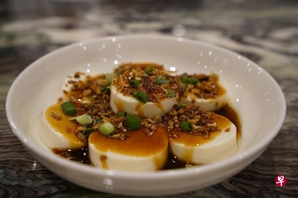 冷豆腐。（金叶餐厅提供）