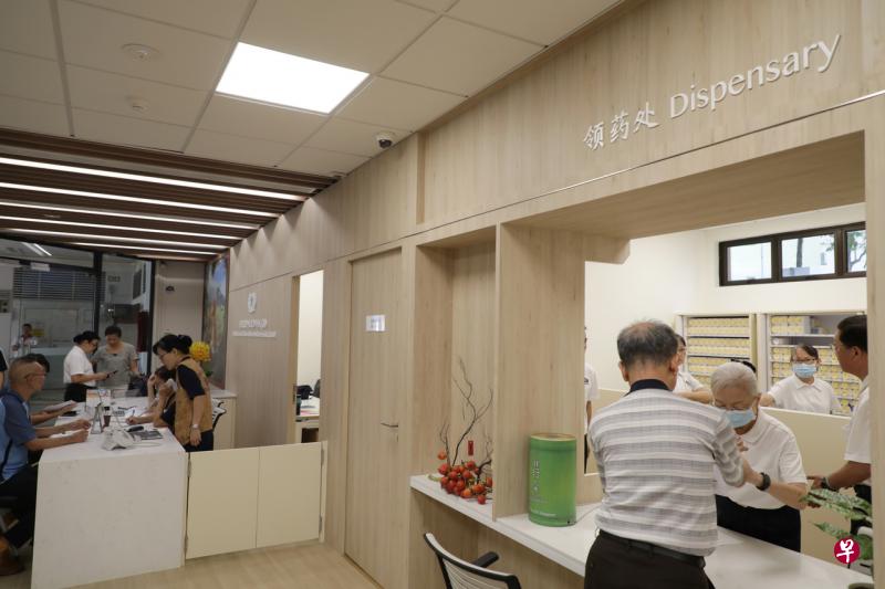位于义顺环路第812座组屋底层的佛教慈济中医义诊中心正式开幕，为有需要的居民提供中医诊疗、饮食疗法、健康教育等服务。（林国明摄） 