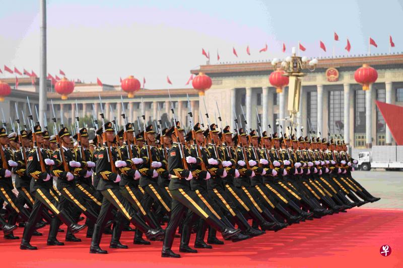习近平今早在中共建国70周年庆祝大会发表约八分钟的简短演讲。（新华社）