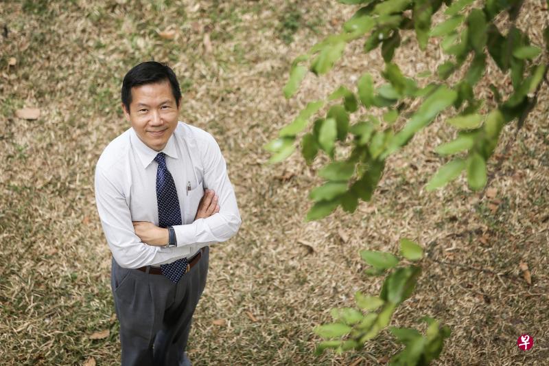 阮锦汉医生将在“乐活谈保健”大型讲座上，分享“如何预防摔倒的六大秘诀”课题。（叶振忠摄）