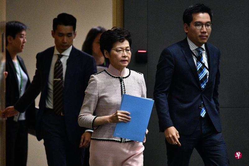 香港民意研究所的民调显示，八成受访港人反对林郑月娥继续担任特区行政长官。（法新社）