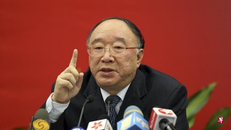 黄奇帆：进口大国会支撑人民币走向天下，成为强势货币，这个还是很有意义的。（互联网）