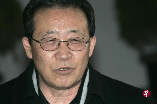 朝鲜高级官员金桂冠说，朝鲜对“毫无意义”的峰会不感兴趣，“如果美国真的不想放弃与我方对话，就该撤销把我方视为敌人的政策”。（路透社） 
