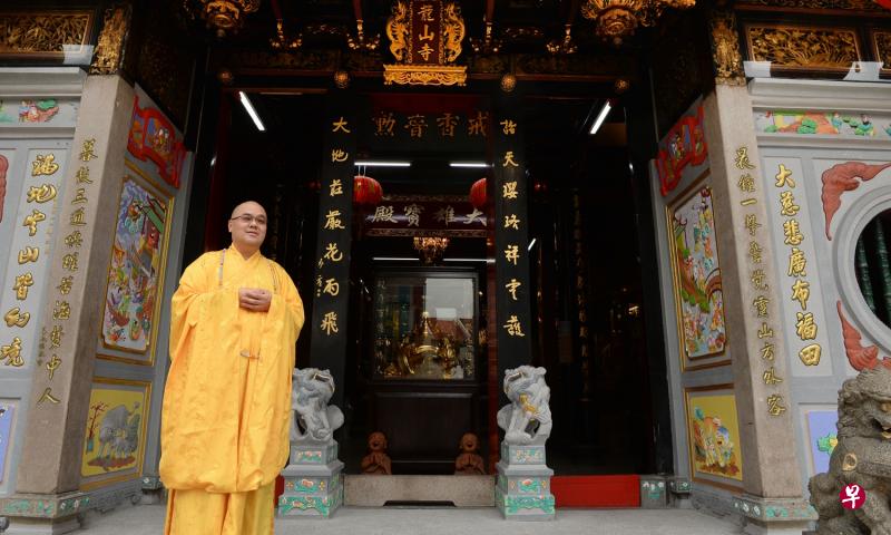 传文法师今早受访时说，他打算卸下龙山寺住持的职位，并已将决定告知龙山寺管委会。（档案照）