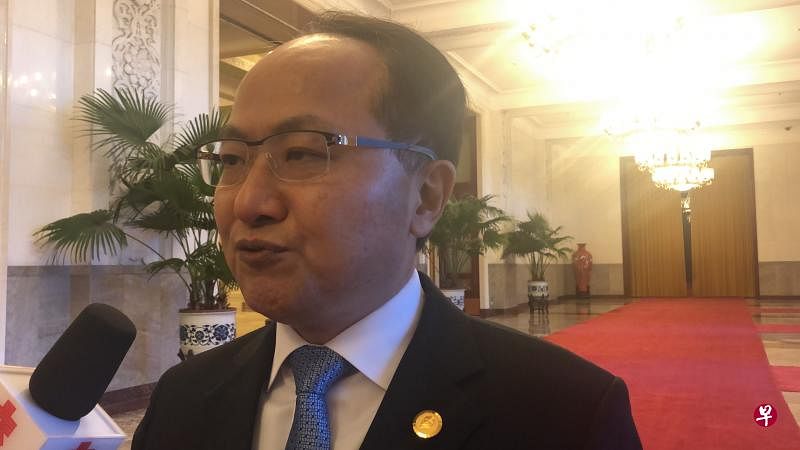 香港中联办主任王志民今天在北京出席纪念澳门基本法20周年座谈会上说，他本人和中联办全体同事会继续履行好中联办的职责。（游润恬）