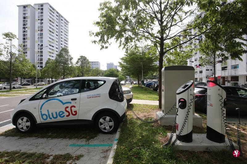 全国目前共有239个BlueSG充电点开放给所有电动车用户使用，图为位于勿洛南三道新增设的充电站。（档案照片）