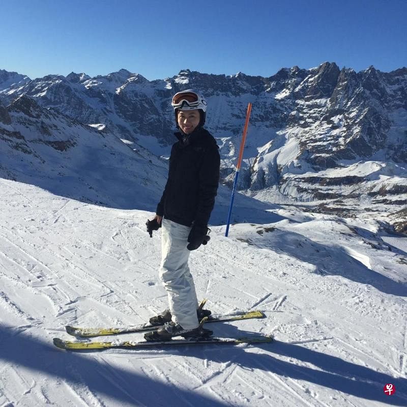 梁凯婷医生在马特洪峰滑雪不慎受伤。她提醒人们选择一些风险没那么高的运动。（受访者提供）
