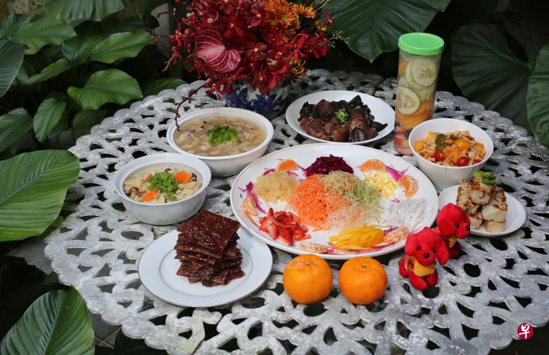 作者说，现今社会提倡健康饮食，除了提倡每顿七分饱，菜肴也以清淡为宜。不过，春节聚餐频密，美食又离不开煎、炒、炸，这段时间只能将健康饮食暂时摆一边。（档案照）