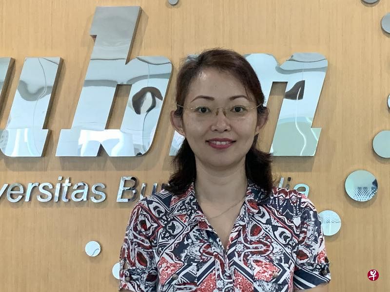 慈育大学中文系原系主任关楠:年轻人把中文视为工具语言，不像老一辈有很深的中华文化情结。（沈泽玮摄）