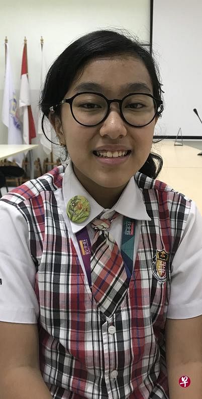 雅加达八华学校小六学生李昂自认不是华人,但其实她的爷爷是郭姓华人。（沈泽玮摄）