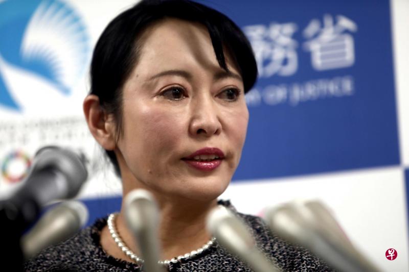 日本法务部在森雅子说，戈恩未经审判而逃亡极其令人遗憾，在任何国家都将被视为犯罪。（法新社） 