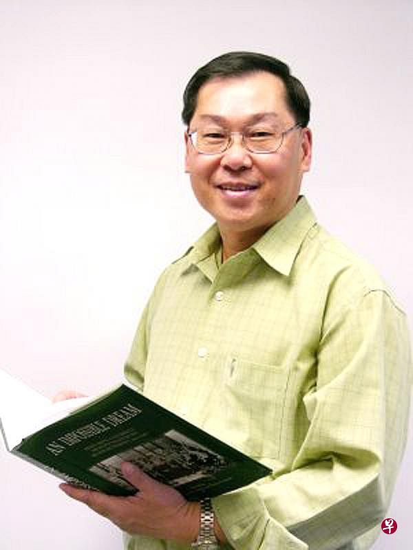 黄坚立教授：《尘封轶事》提供很多有关华社企业、社团、学校、庙宇、报业等的历史细节。