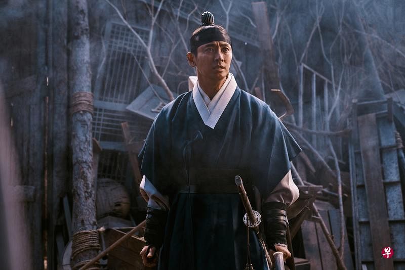 朱智勋演仁爱的王世子，带领全国对抗丧尸。（Netflix提供）