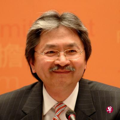 香港前财政司长曾俊华，在2017年特首选举后淡出政坛。（新华社）