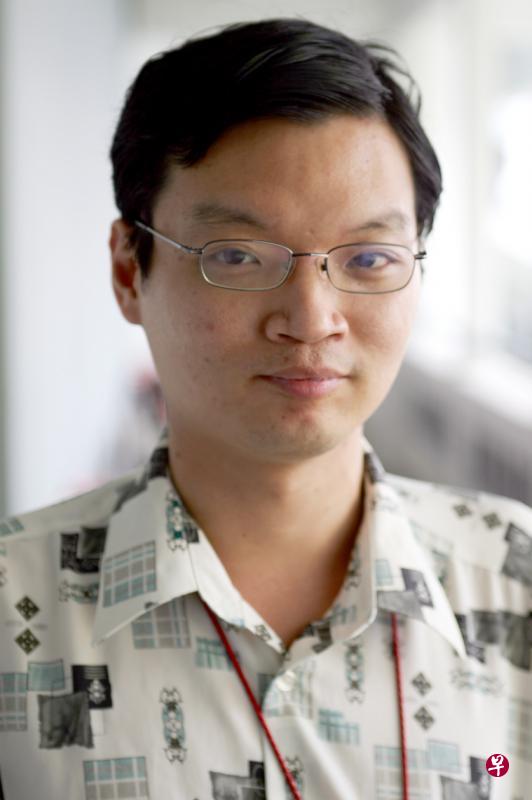影评人黄龙翔：院线电影网络首播短期内不会成为主流。（档案照片）
