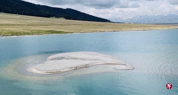 静谧安逸的赛里木湖。（互联网）