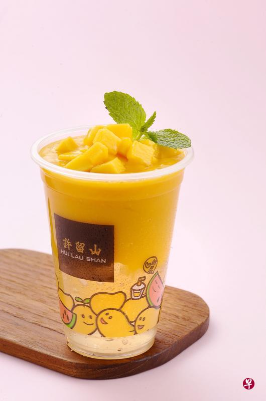 凡消费满$15，即可获赠一杯“芒果亮晶晶”冰沙。（商家提供）