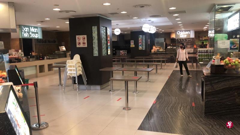 鹰阁医院Kopitiam食阁的摊主生意近两个月来遭受重创。（受访者提供）