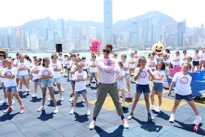 郭富城也曾在海港城举行露天表演。 