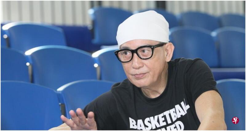 秦汉自爆讨厌照镜，还用“老家伙”形容自己。（互联网）