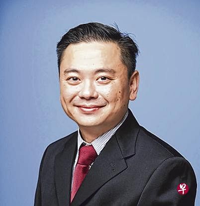 吴家鸿医生：若必要服务业者愿与工作伙伴分享心情，会有助于减少压力。（受访者提供）