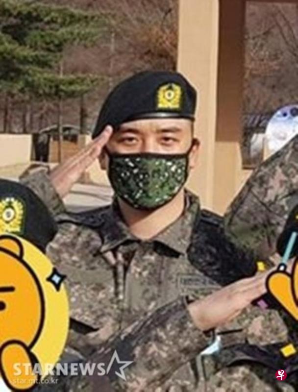 胜利已完成基础军事训练，被分配至炮兵部队。（互联网）