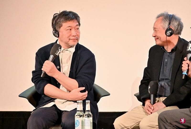 李安（右）、是枝裕和在本届柏林影展对谈。（互联网）