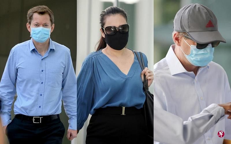 来自美国的52岁男子杰弗里·布朗尼（左起）和40岁的太太宝阮·布朗尼在罗拔申码头的一家酒吧与不同住的友人45岁澳大利亚籍男子迈克尔·切尔尼喝酒聊天，昨天被控。（海峡时报）