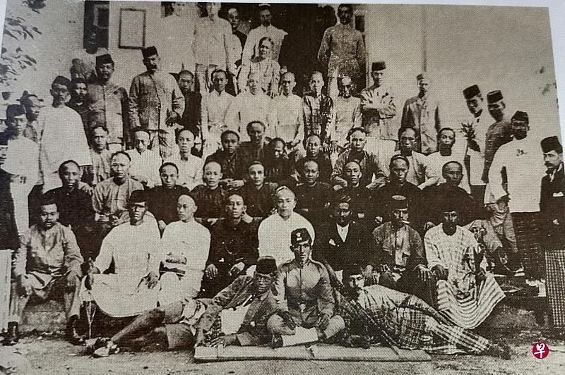 1906年成立的第一支“暗牌”队。（摄自 《为国服务》）
