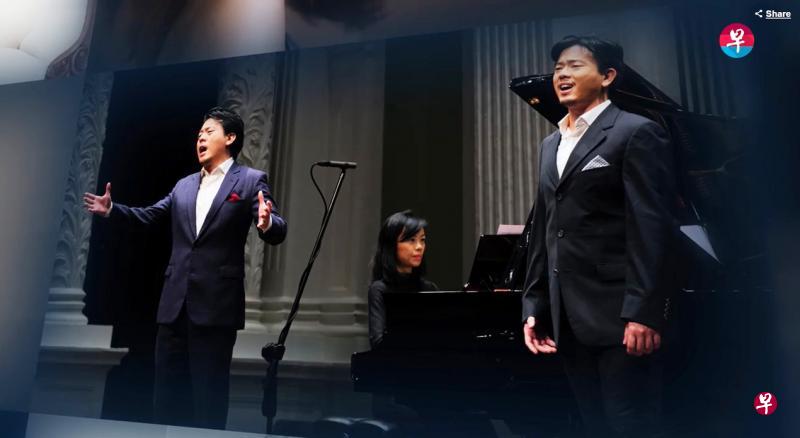 何伟山以艺理会和《联合早报》合作推出的四场线上艺术节目《早报午乐场》为例，认为可进一步推动类似活动数码化，扩大愿意为此付费的艺术受众，同时也把线上观众引流至音乐厅和剧院。图为其中一场节目的播映画面。（早报午乐场截图）