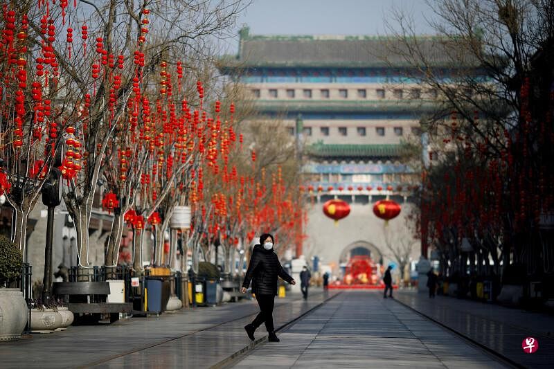 据中国国家统计局所公布的数字，2019年全国居民人均可支配收入是3万零733元。（路透社）