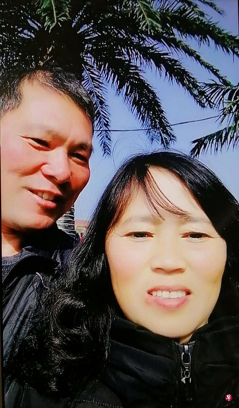 顾振飞与太太李小娟两年前的合照。（受访者提供）