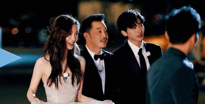 《奔跑吧4》成员angelababy（左起）、沙溢和蔡徐坤。（互联网）