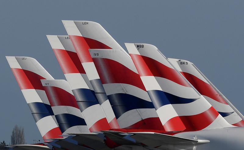 英国航空星期天表示，该公司已与机组代表达成协议，裁减旗下350名机师，并将另外300名机师放入后备名单，有需要时再僱用。（路透社） 