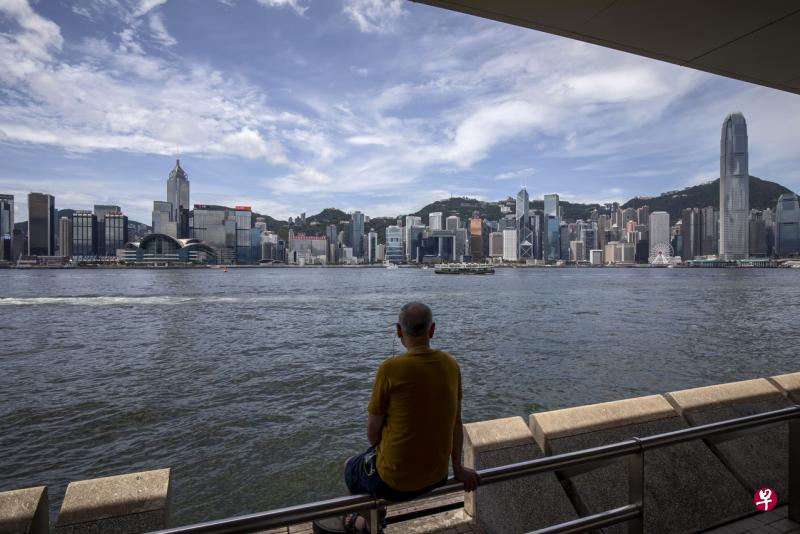 美国官员和分析师表示，采取针对香港金融体系的措施可能伤害美国、西方和香港的公司和消费者。（彭博社） 