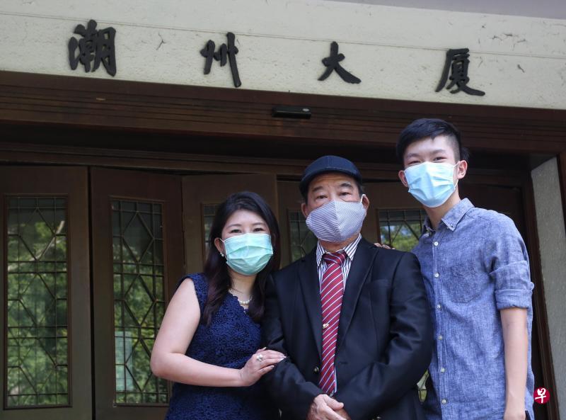 曾惠卿（左起）与父亲曾俊祥和小儿子许晋杰都参加会馆活动。（特约陈福洲摄）