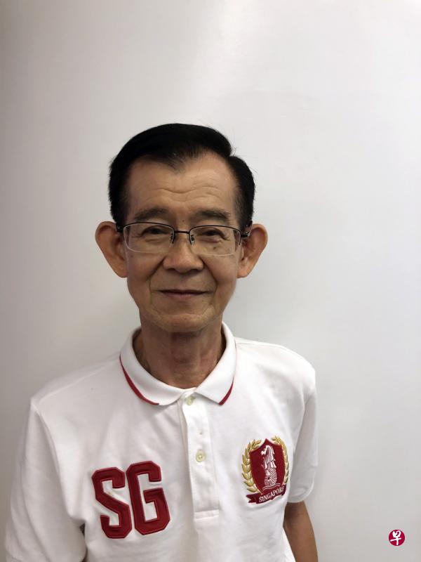 我是建国一代，从小接受华文教育。虽然表演主要以英语呈现，但看到新加坡建国初期的黑白旧照片，勾起了我许多回忆。我多年来见证新加坡的发展，觉得无比骄傲。因此即使语言不通，但爱国之情是我们共同的语言。——王耐心（70岁，退休人士）