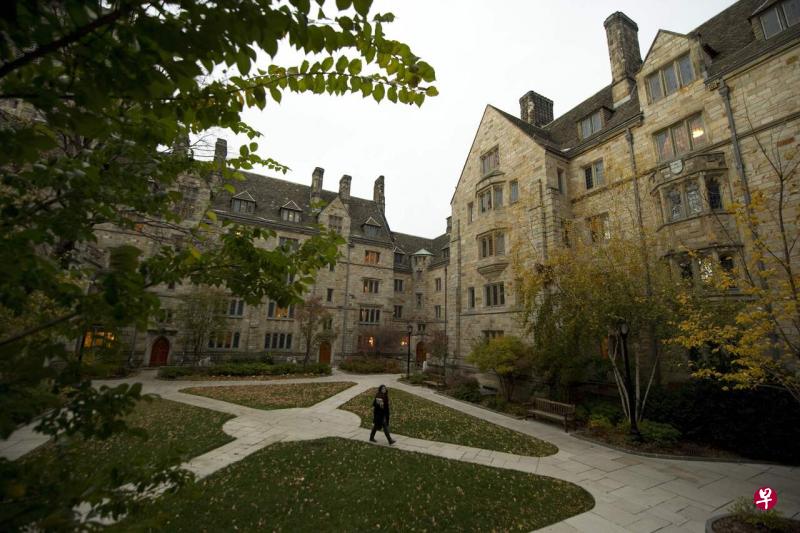 美国司法部对耶鲁大学进行了两年多的调查后宣布，耶鲁大学在大学录取很多环节非法使用种族因素，已造成对亚裔和白人申请人的歧视。（法新社） 