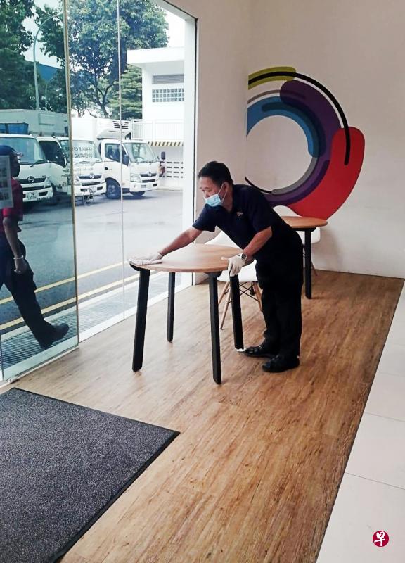 新工运议员阀贺米表示，疫情期间因人手短缺，有些清洁工的工作量增加、工作时间延长。（荣龙工程提供）