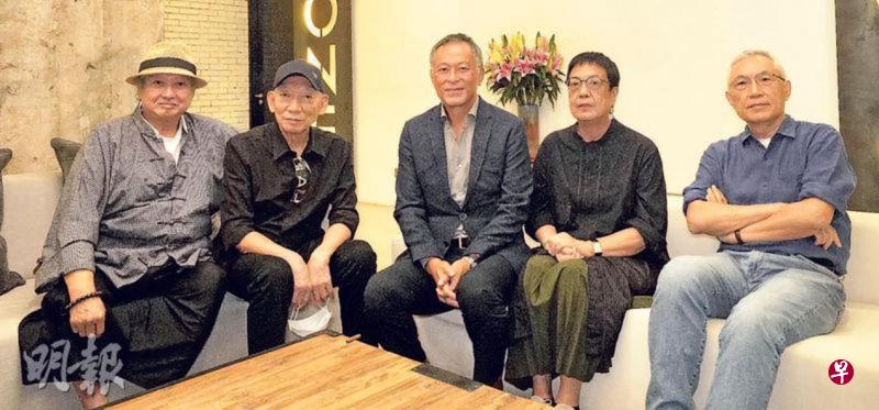 洪金宝（左起）、袁和平、杜琪峰、许鞍华与谭家明为《七人乐队》制作最后版本。（互联网）