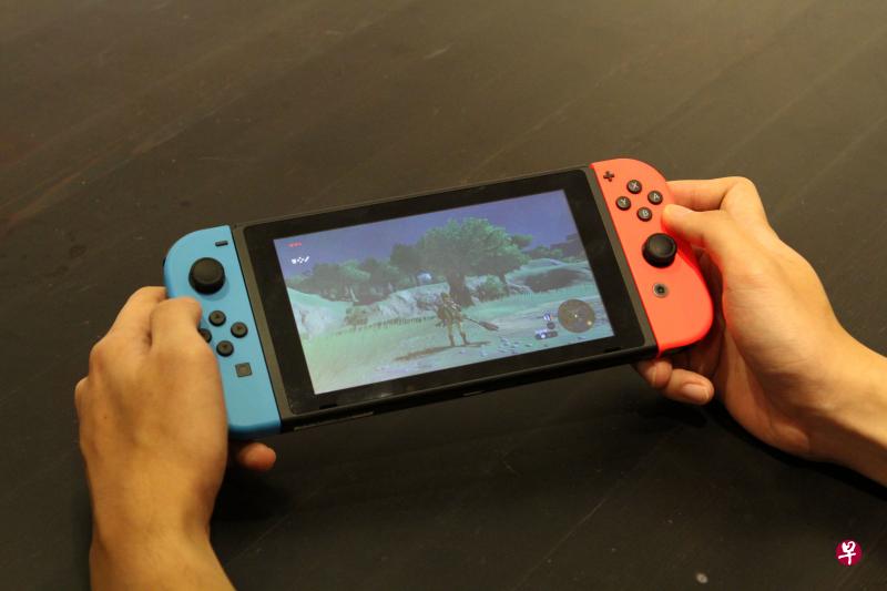 任天堂Switch游戏主机的出色表示在一定程度上要归功于《动物之森》，这款游戏成为了疫情期间众人必选的再现论坛。（档案照） 