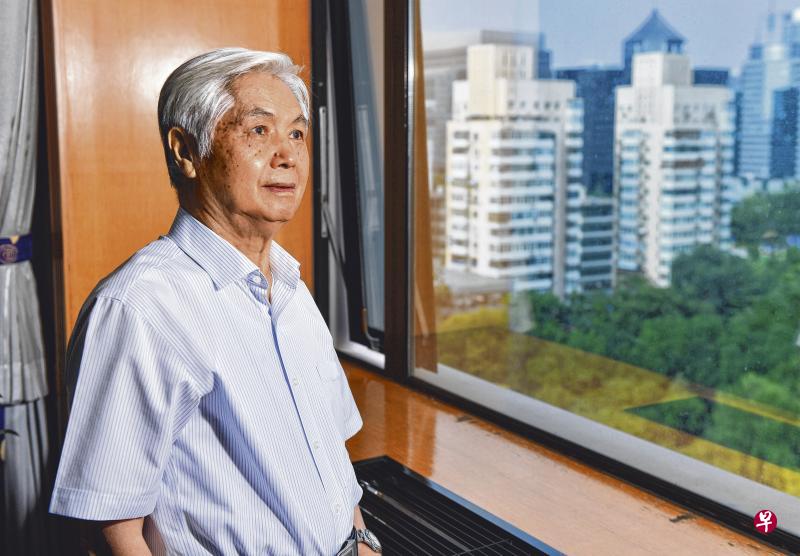 柯焕章认为城市规划师应有甘当无名英雄的思想境界。（魏尧摄）