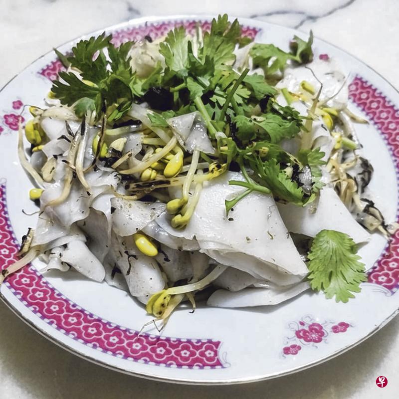 做一道粿条炒橄榄菜只需十分钟。